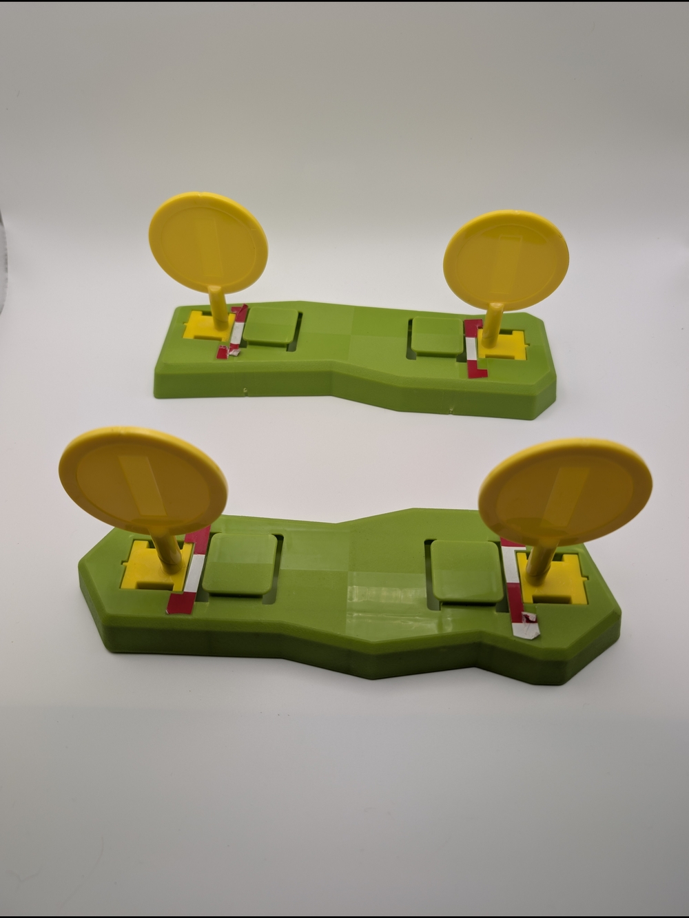 2 Hot Wheels Mario Kart Circuit Coin Sign Track Slam Replacement Parts